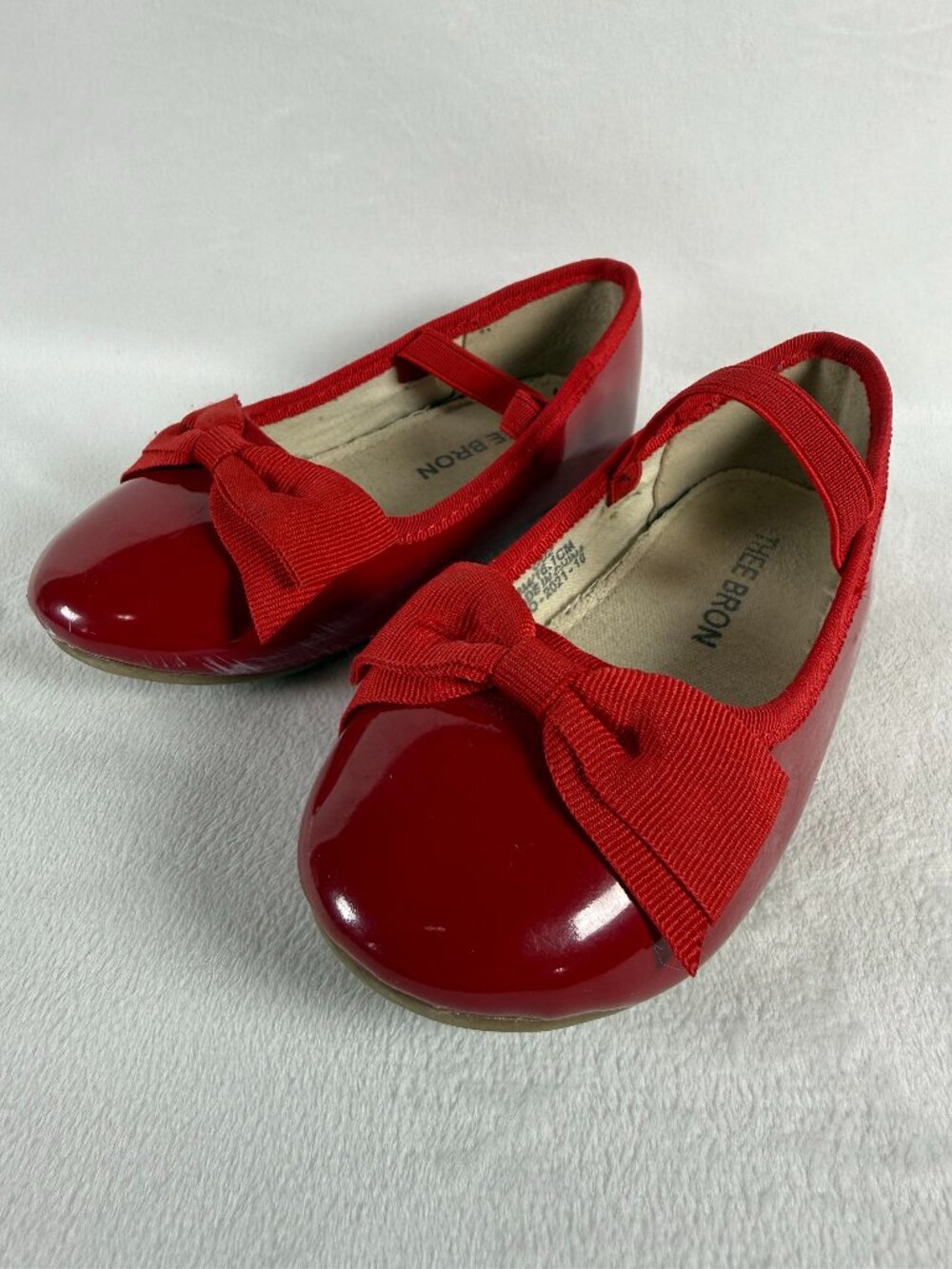 Thee Bron Girls Red Mary Jane Flats Bow Patent Shoes Size 8 Toddler ReLoved